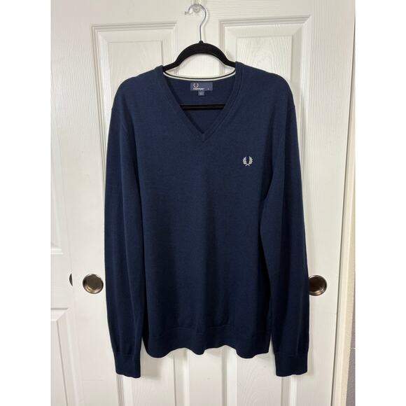 Fred Perry Classic V-Neck Sweater Navy Size XL Merino Wool Blend Ribbed Trims - Picture 2 of 7